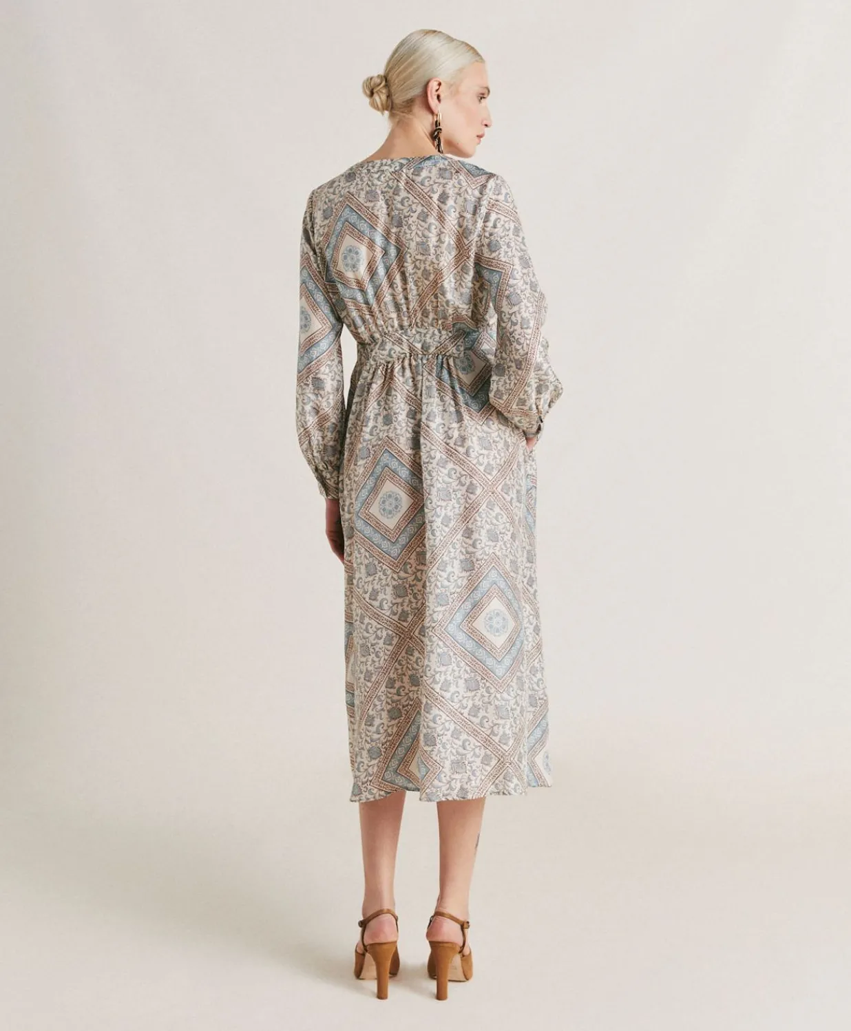 Best Robe California En Haboutai De Soie - Creme/Poussiereux Femmes Vêtements